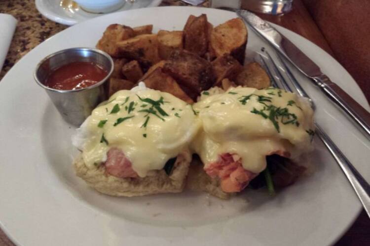 The Country Cat Dinnerhouse And Bar Mt Tabor South Tabor Portland